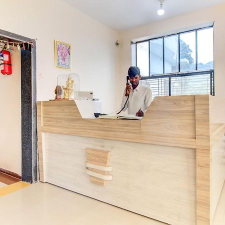 Oyo 48915 Chaitanya Green Park Hotel Vani Ngoại thất bức ảnh