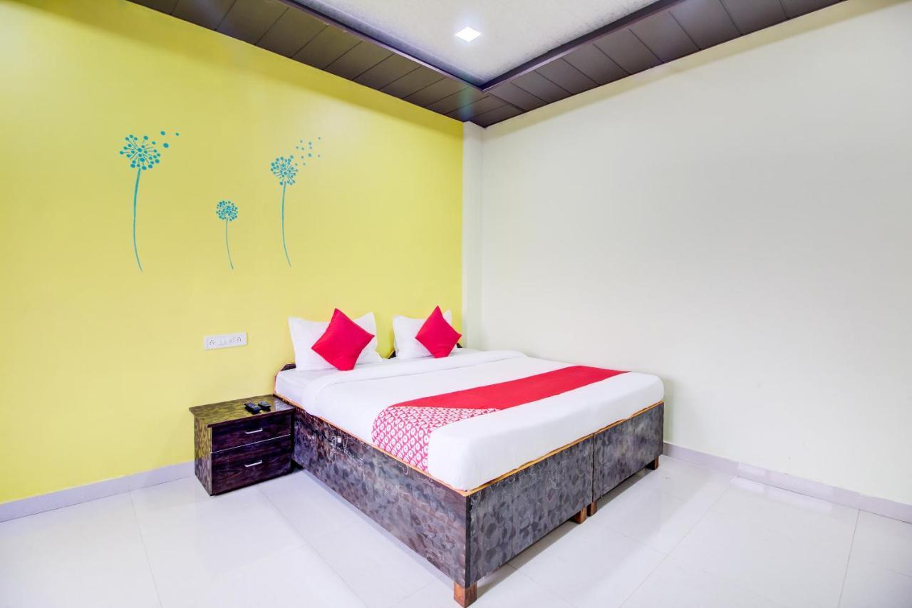 Oyo 48915 Chaitanya Green Park Hotel Vani Ngoại thất bức ảnh