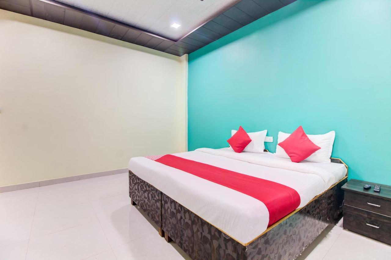 Oyo 48915 Chaitanya Green Park Hotel Vani Ngoại thất bức ảnh
