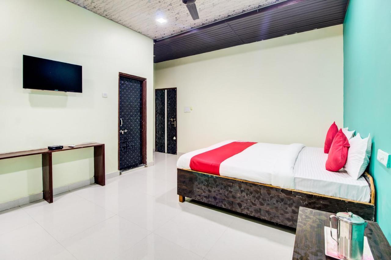 Oyo 48915 Chaitanya Green Park Hotel Vani Ngoại thất bức ảnh
