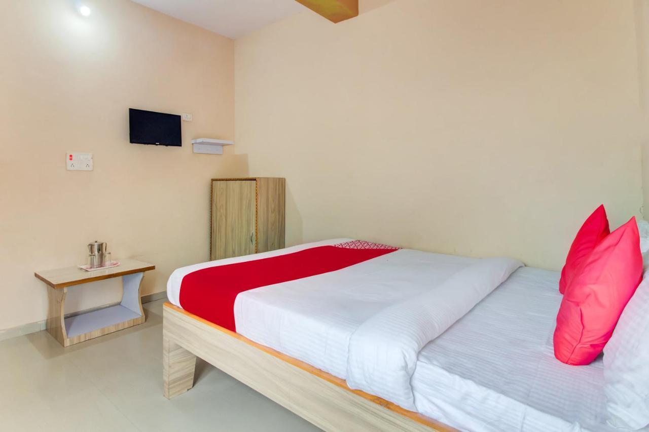 Oyo 48915 Chaitanya Green Park Hotel Vani Ngoại thất bức ảnh