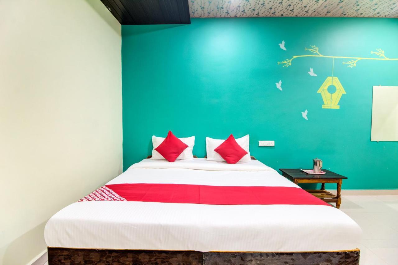 Oyo 48915 Chaitanya Green Park Hotel Vani Ngoại thất bức ảnh