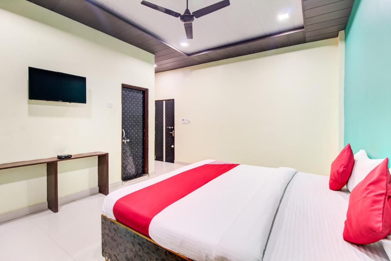 Oyo 48915 Chaitanya Green Park Hotel Vani Ngoại thất bức ảnh