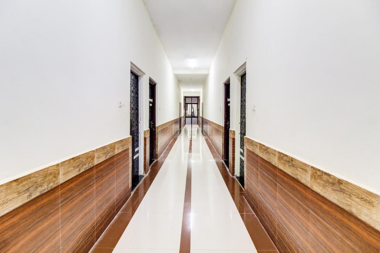 Oyo 48915 Chaitanya Green Park Hotel Vani Ngoại thất bức ảnh