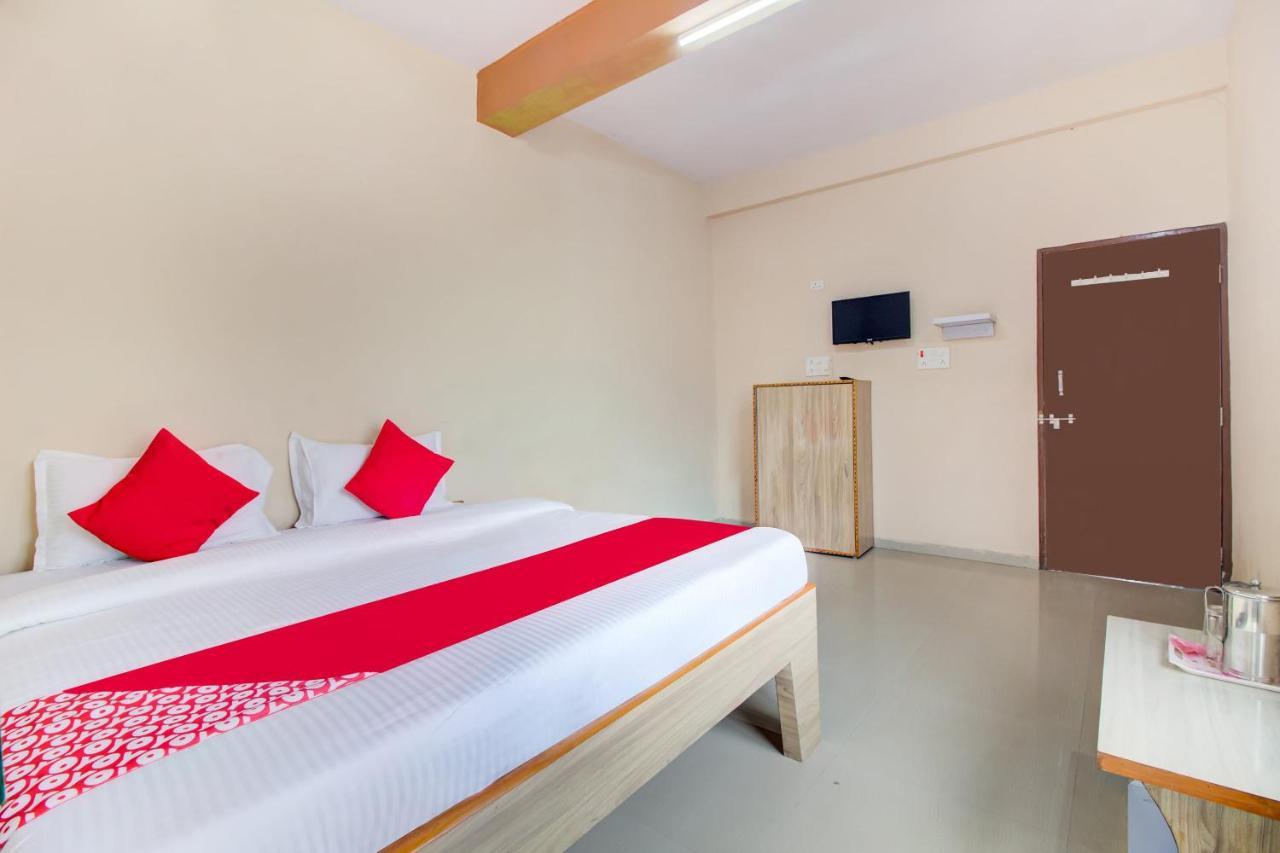Oyo 48915 Chaitanya Green Park Hotel Vani Ngoại thất bức ảnh