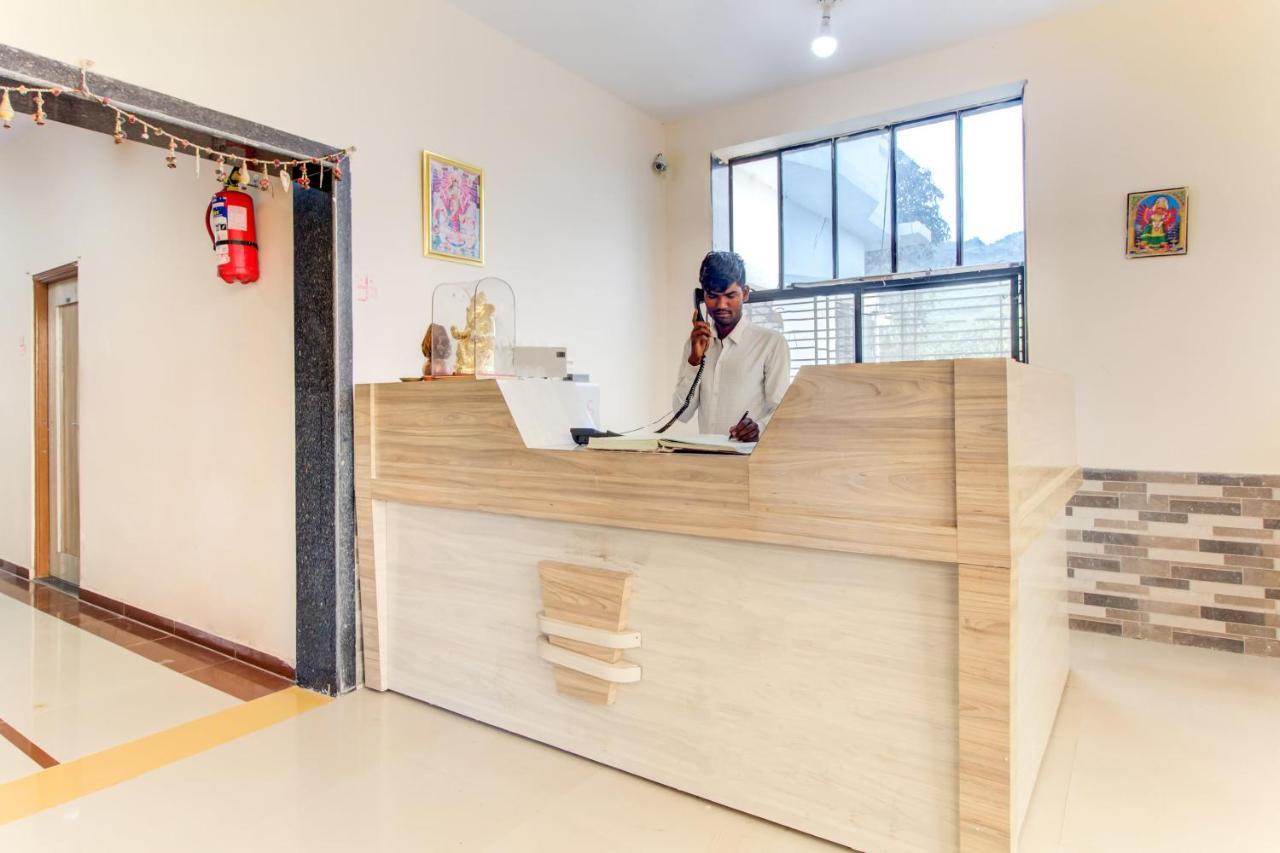 Oyo 48915 Chaitanya Green Park Hotel Vani Ngoại thất bức ảnh