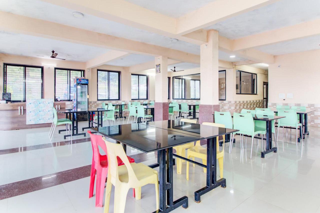 Oyo 48915 Chaitanya Green Park Hotel Vani Ngoại thất bức ảnh