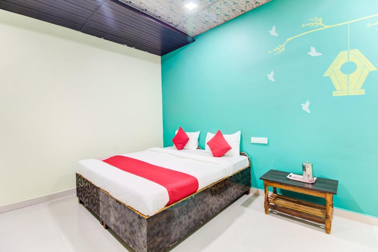 Oyo 48915 Chaitanya Green Park Hotel Vani Ngoại thất bức ảnh